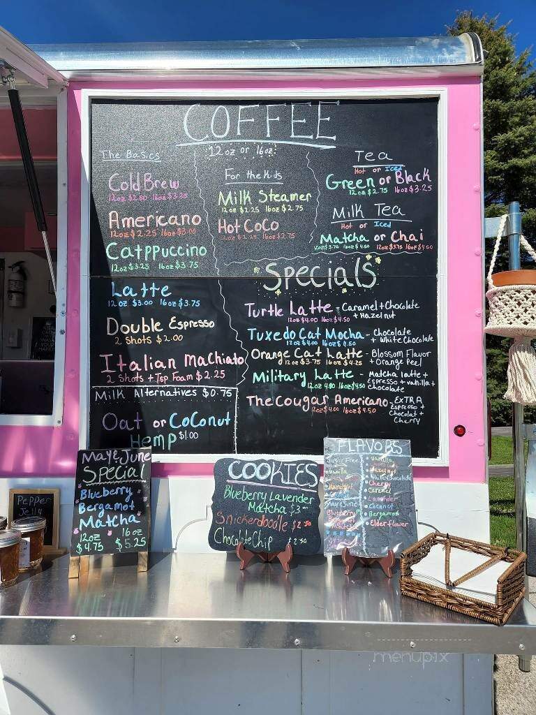 Wally's Weenie Wagon - Baileys Harbor, WI menu_pic