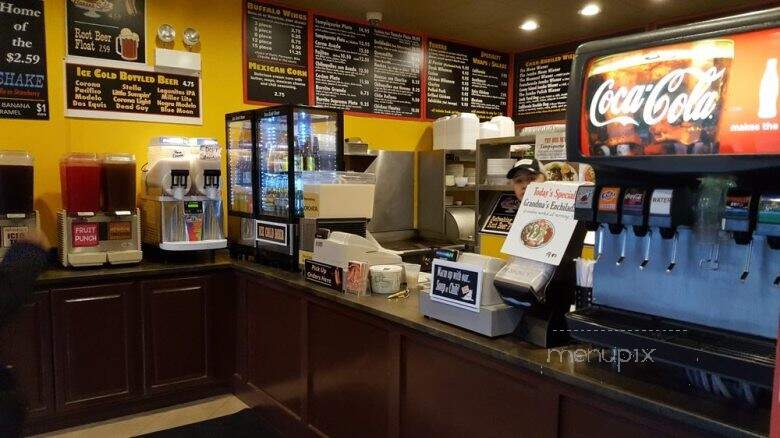 The Mean Wiener - Highwood, IL menu_pic