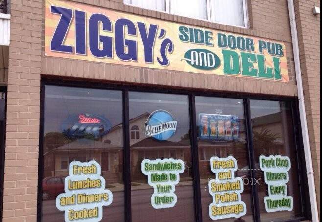 Ziggys Side Door Pub & Deli - Chicago, IL