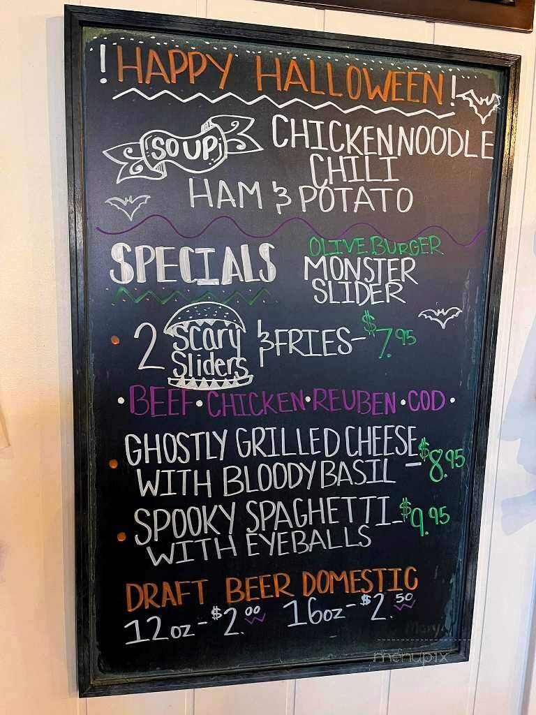 La Croix's Riverside Pub - St Clair, MI