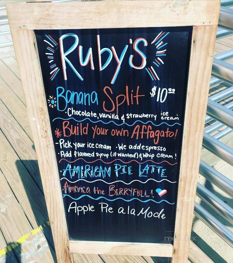 Ruby's Coffeehouse & Eatery - Oak Island, NC