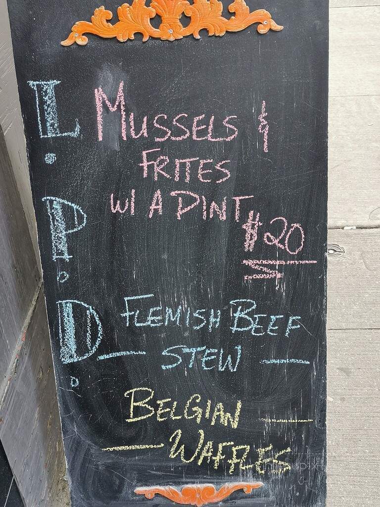 Petit Dejeuner - Toronto, ON menu_pic