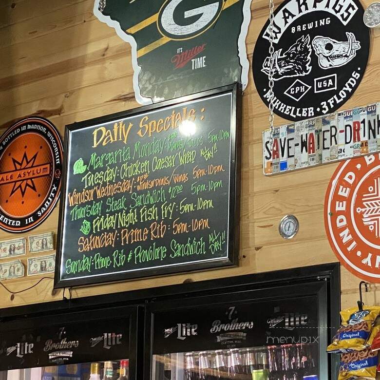 7 Brothers Bar and Grill - Clayton, WI