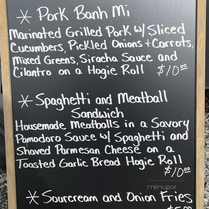 Laurel Gray Vineyards - Hamptonville, NC menu_pic