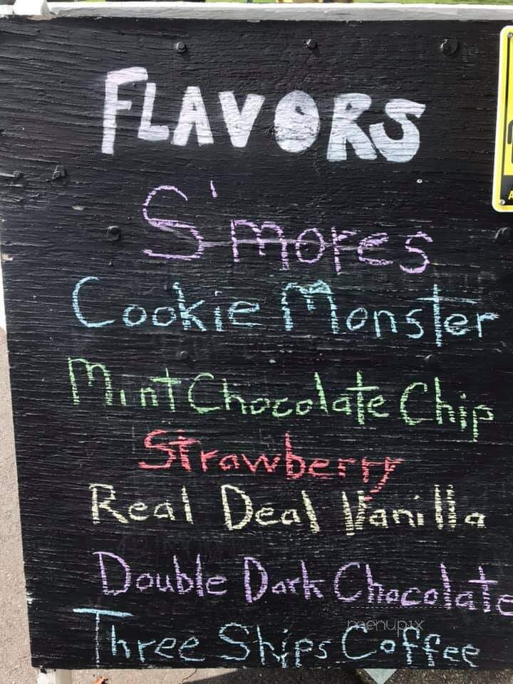 Scoops Ice Cream Shop - Shawboro, NC