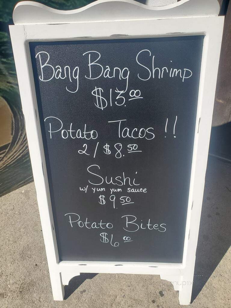 Tidal Wave Seafood - Narrows, VA menu_pic