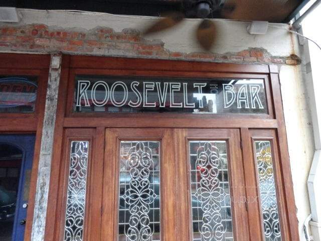 Roosevelt Hotel Bar - New Orleans, LA