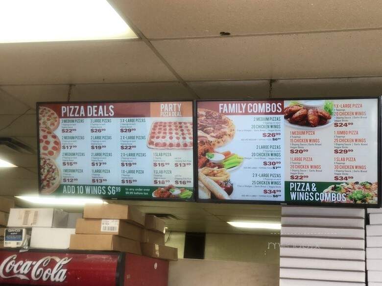 Queen's Pizza & Wings - Hamilton, ON menu_pic