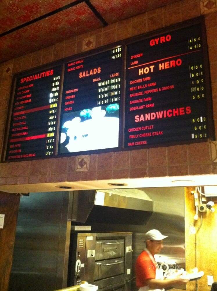 Ganni's Pizza - Brooklyn, NY