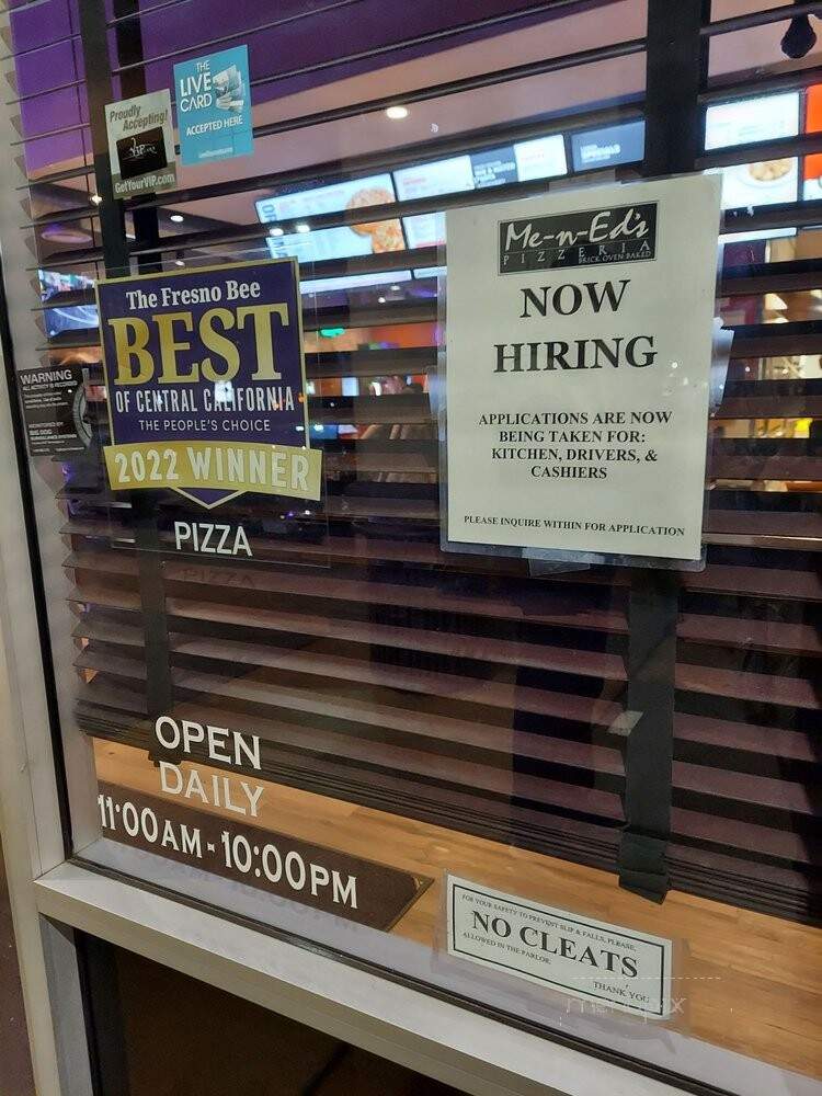 Me-n-Ed's Pizzeria - Clovis, CA