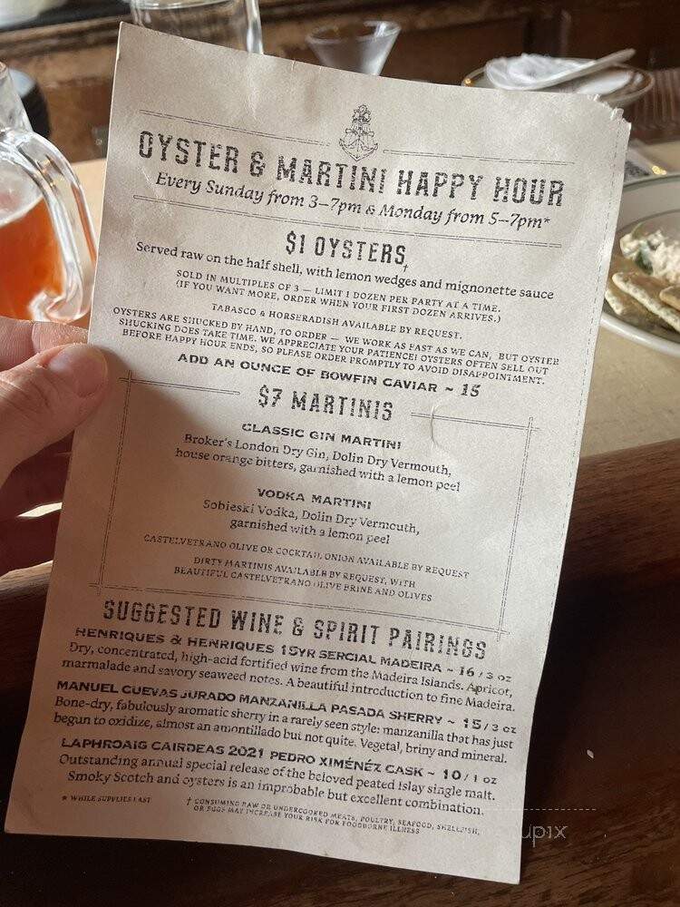 Queen Mary Tavern - Chicago, IL