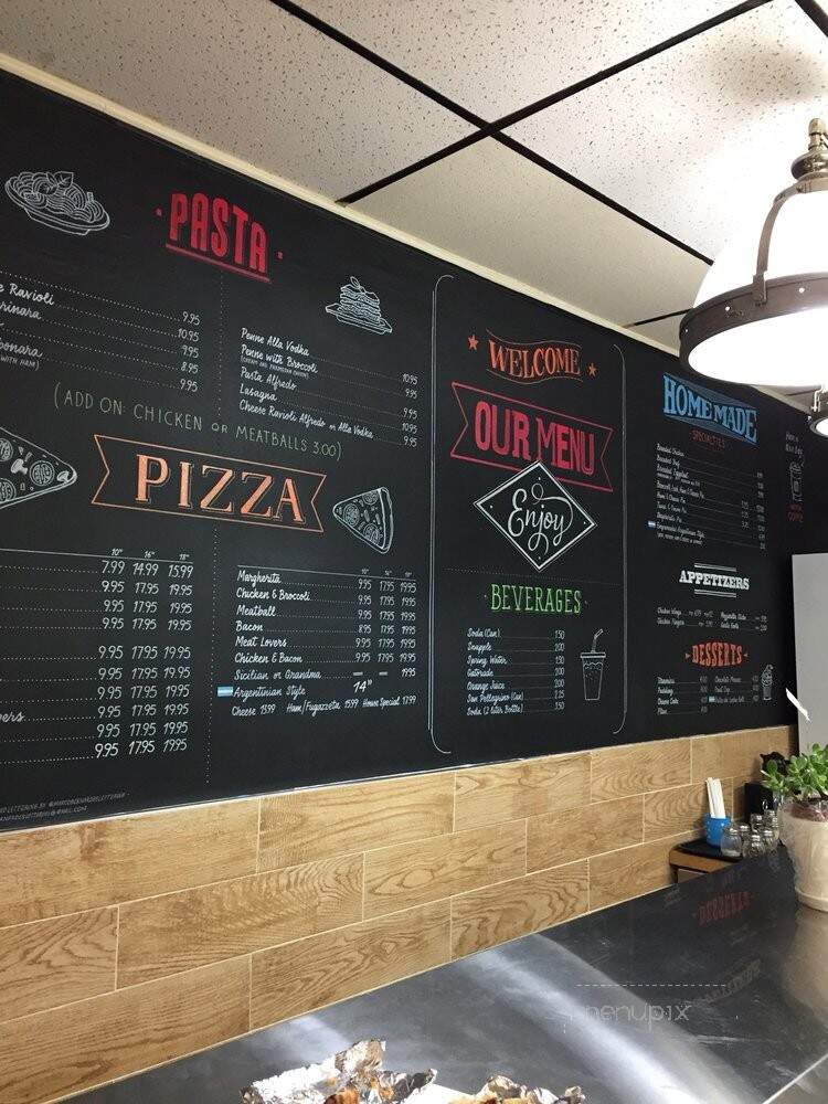 Tomato & Pesto Pizzeria - Rego Park, NY