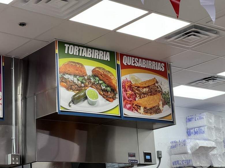 La Salsa Verde Taqueria - Plano, TX menu_pic