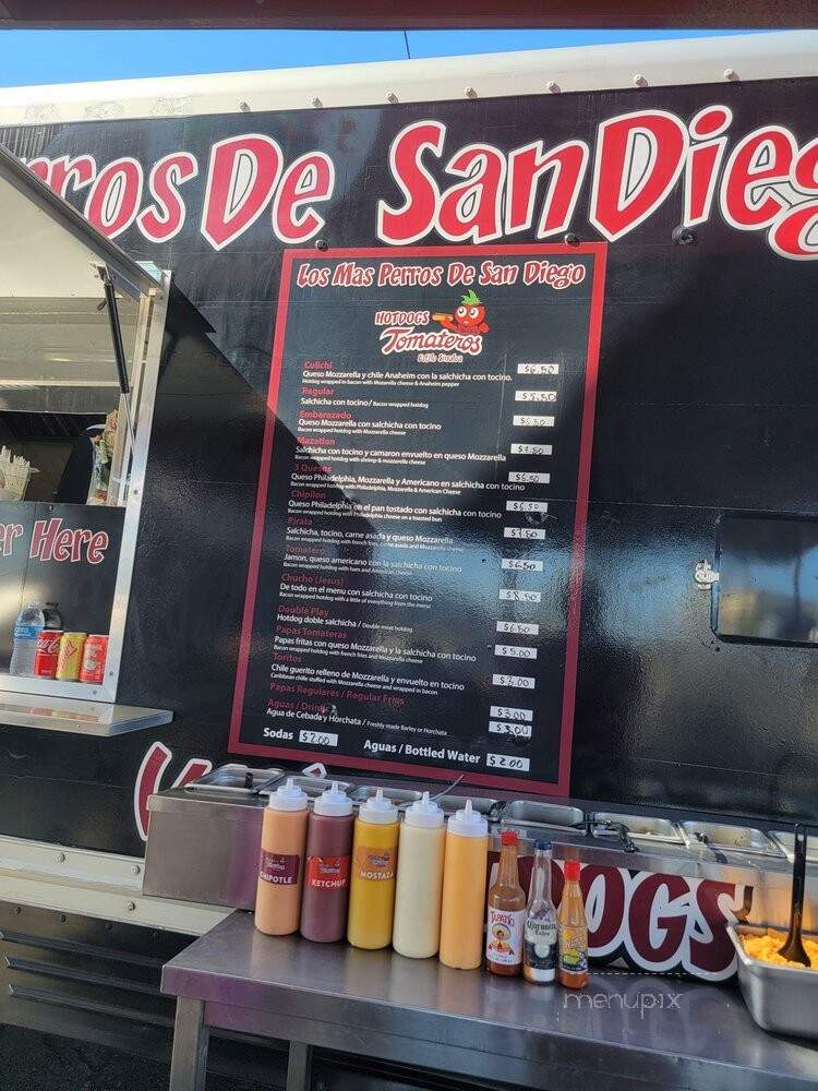 Hotdogs Tomateros - Chula Vista, CA
