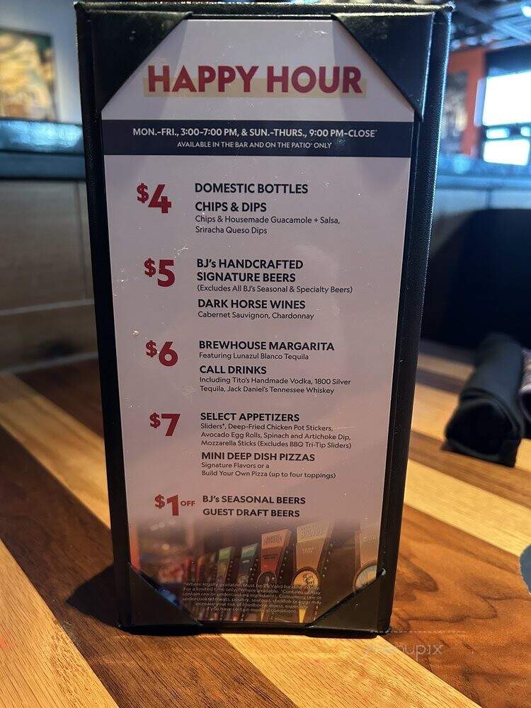 BJ's Restaurant & Brewhouse - Sterling Heights, MI