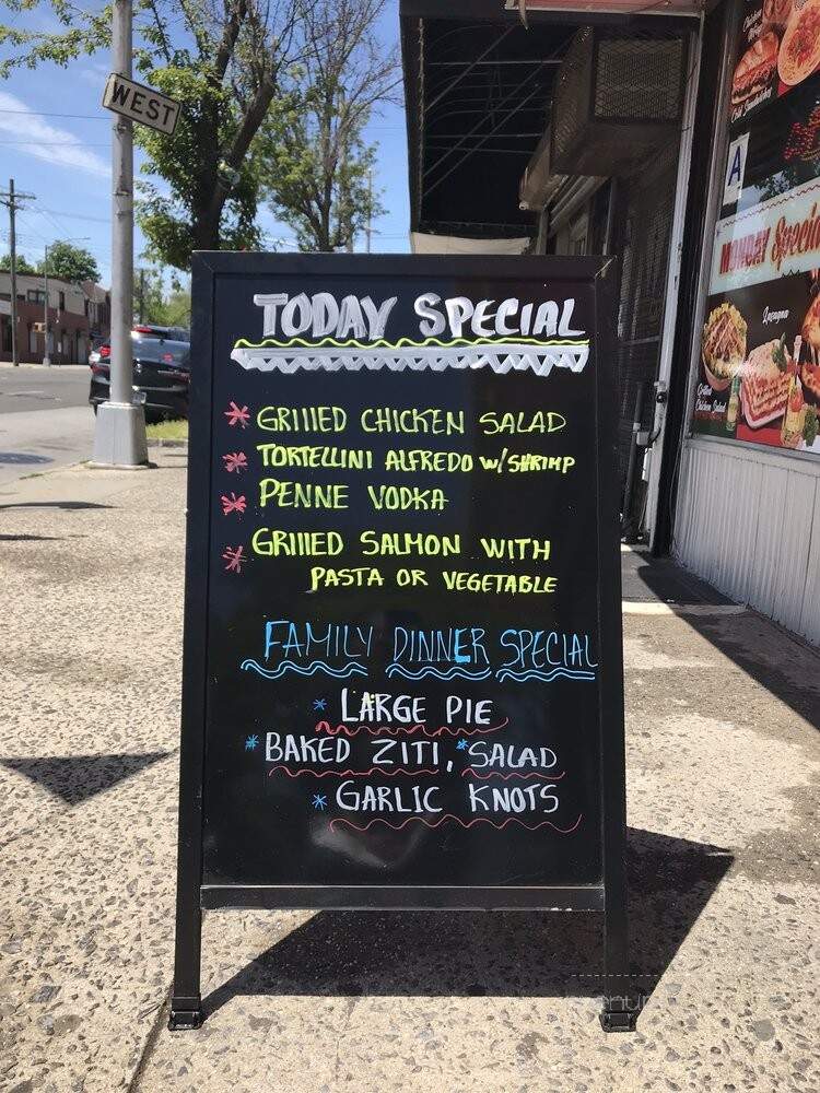 Supreme Pizzeria and Restaurant - Bellerose, NY menu_pic