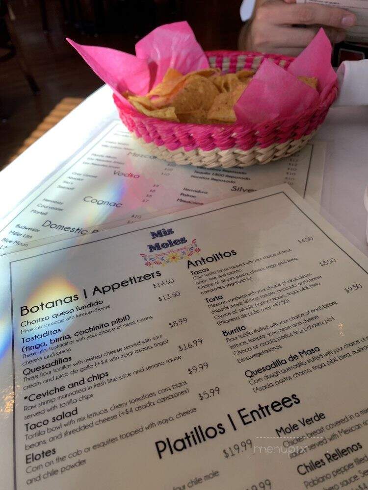Mis Moles Restaurant - Chicago, IL menu_pic