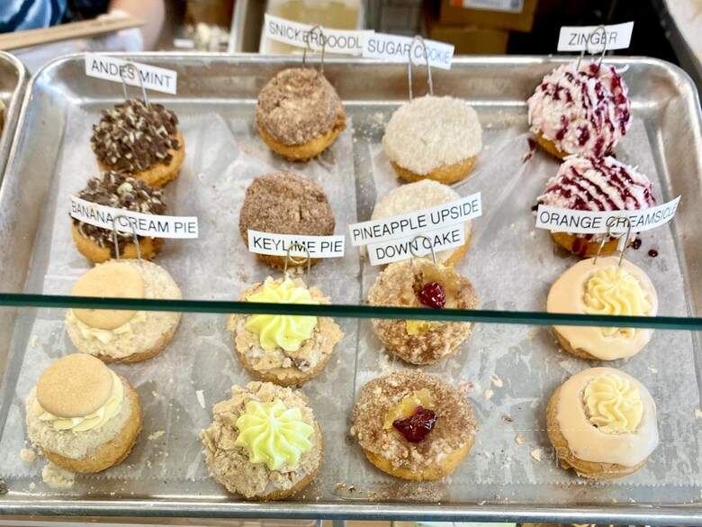 Peace Love & Little Donuts - Strongsville, OH menu_pic