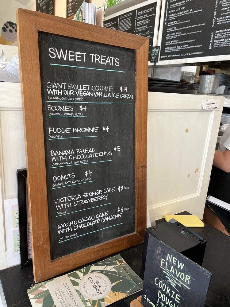 Real Coconut - Malibu, CA menu_pic