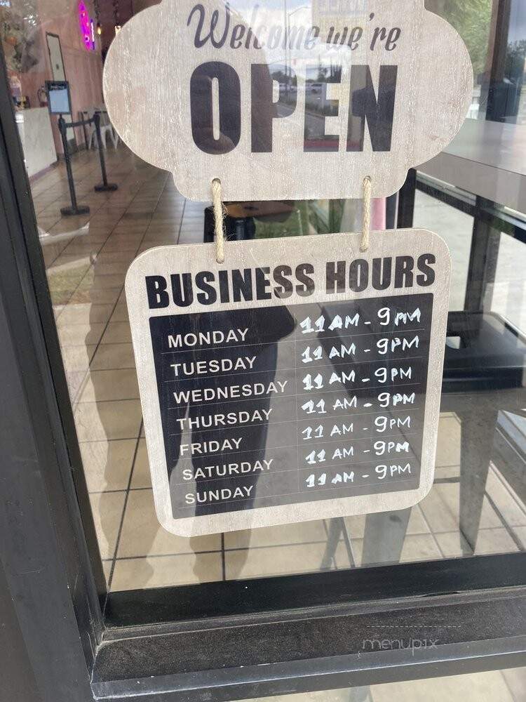 Mochinut - Sacramento, CA menu_pic