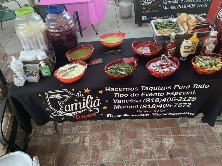 La Familia Tacos - Van Nuys, CA