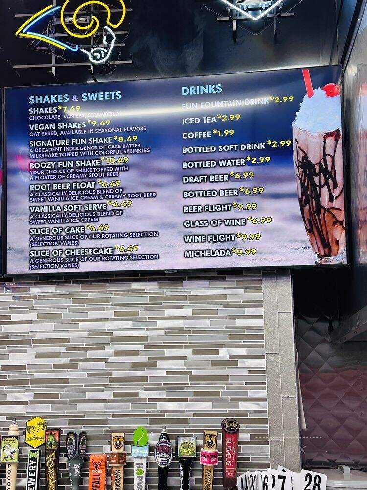 FunBurger - Valencia, CA menu_pic