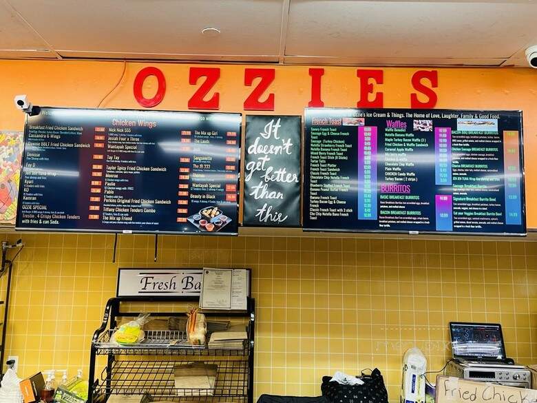 Ozzies ice cream & Things - Roosevelt, NY