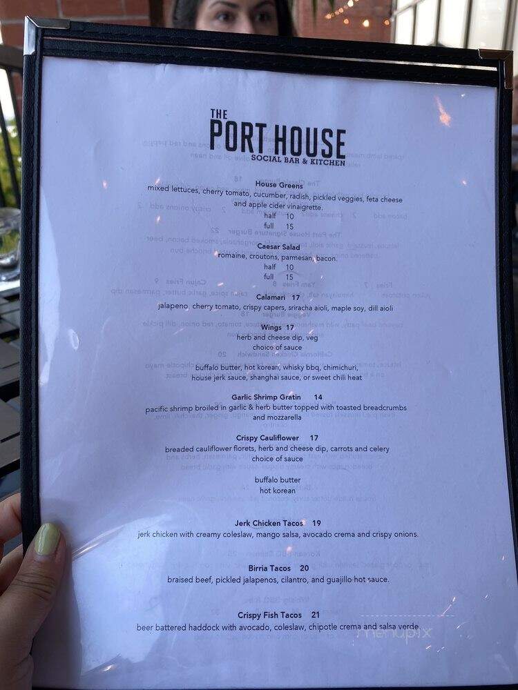 The Port House Social Bar and Kitchen - Burlington, ON
