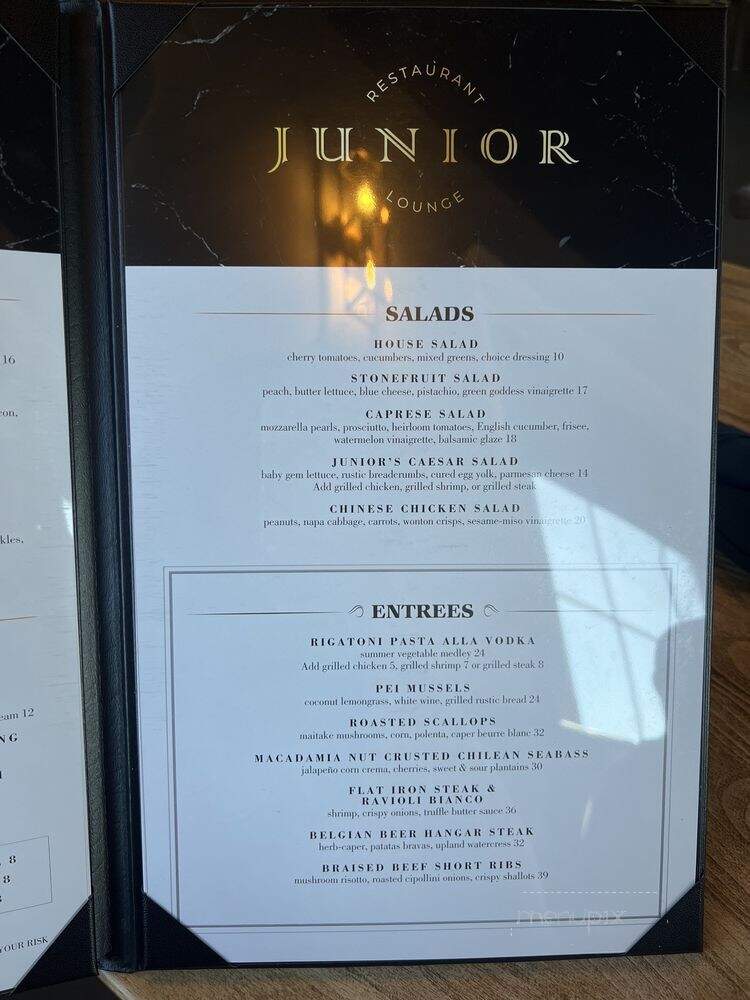Junior Restaurant Lounge - Roseville, CA