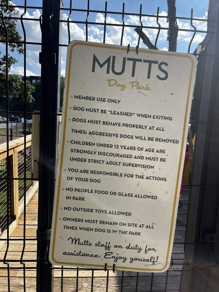 Mutts Canine Cantina - Dallas, TX