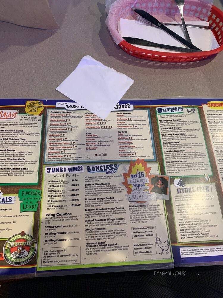 Pluckers Wing Bar - Grapevine, TX