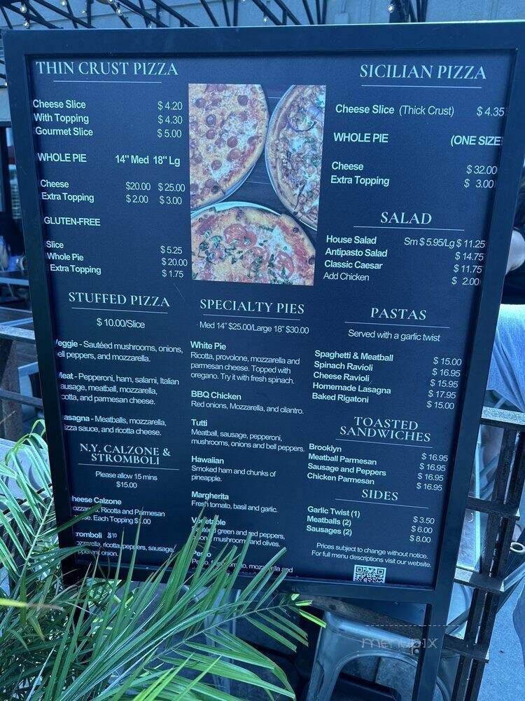 Stefano's Pizzeria - Santa Monica, CA