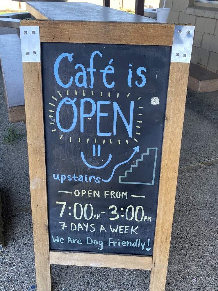 The Airpark Cafe - Redding, CA