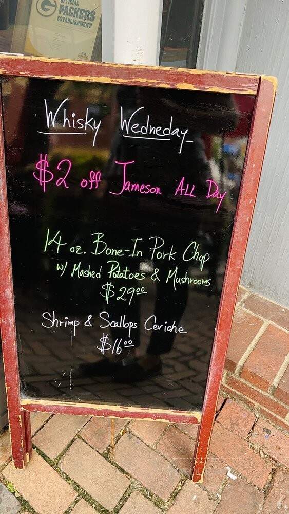 Mackie's Bar and Grill - Alexandria, VA menu_pic
