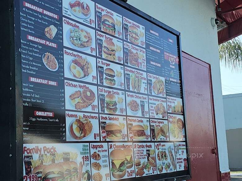 Toms Jr Burger - Lynwood, CA