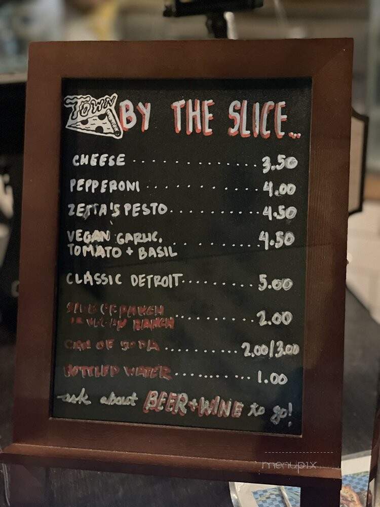Town Pizza - Los Angeles, CA