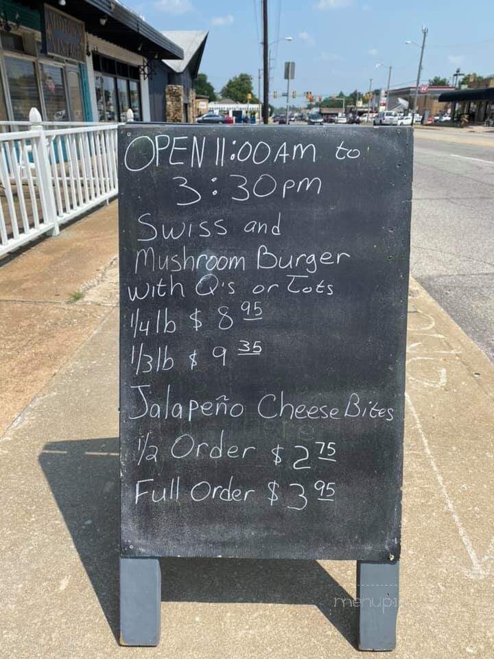 Ty's Hamburgers - Tulsa, OK