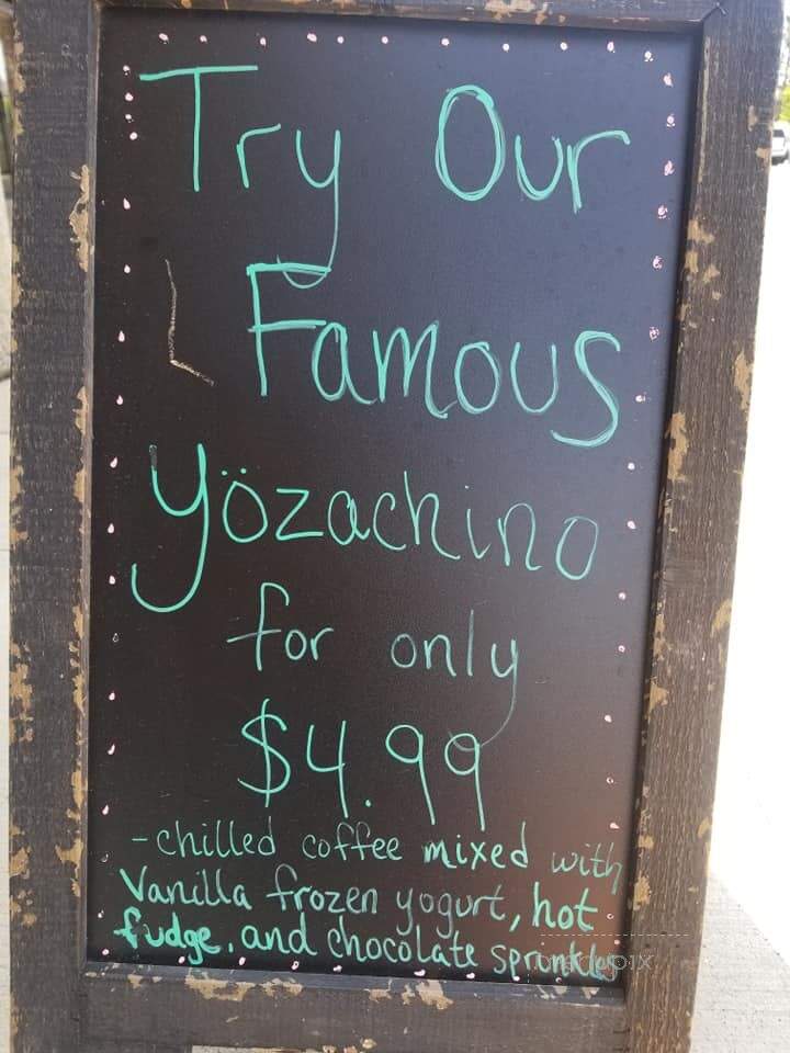 Yoz Yogurt - West Bloomfield, MI