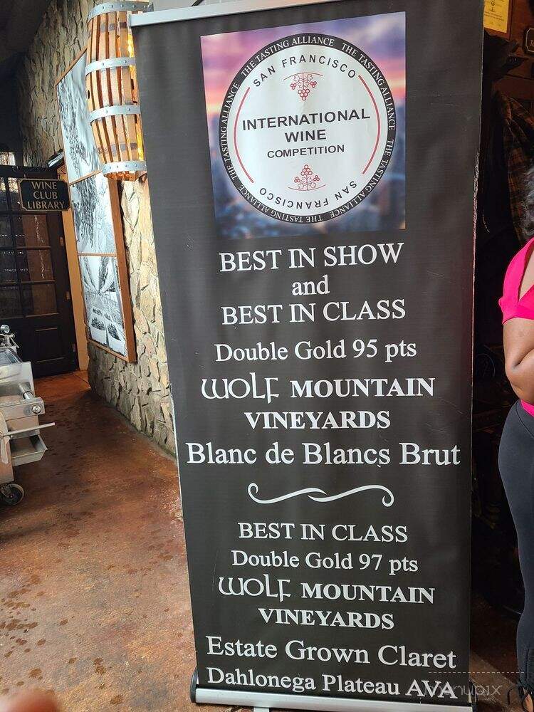 Wolf Mountain Vineyards - Dahlonega, GA menu_pic