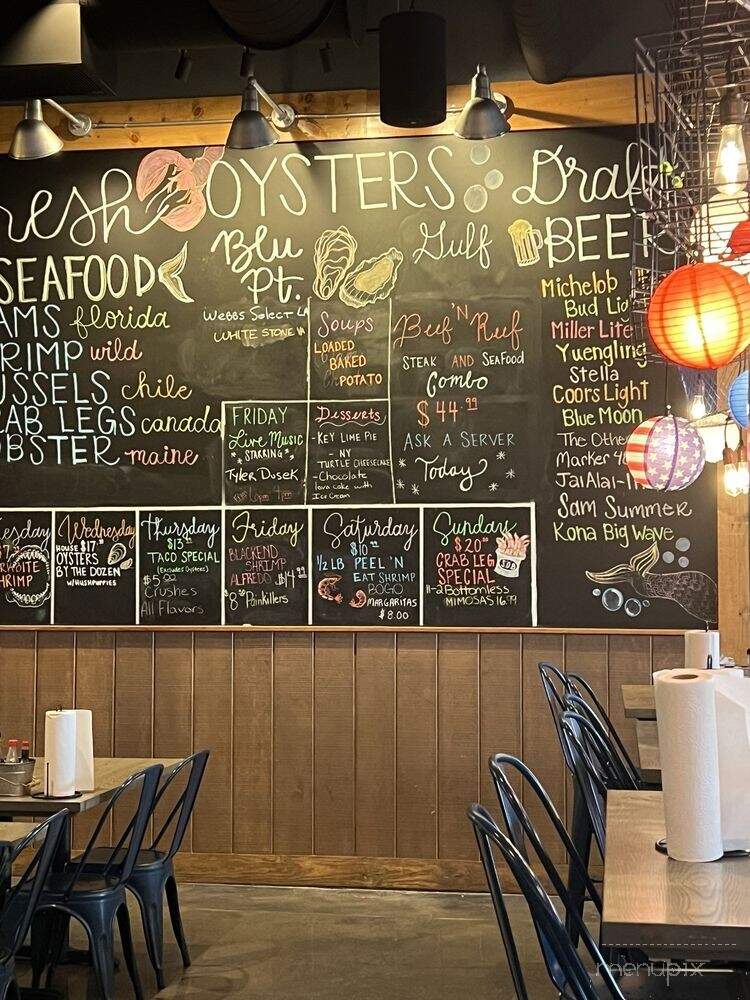 Shuckin' Shack Oyster Bar - Lutz, FL