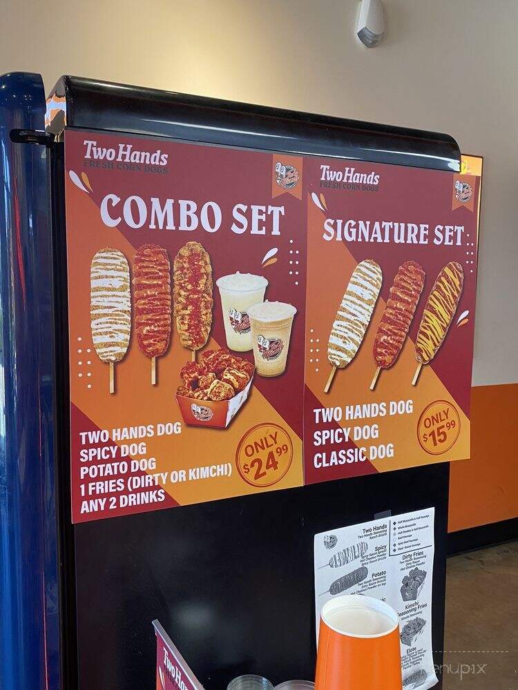 Two Hands Corn Dogs - Clovis, CA menu_pic