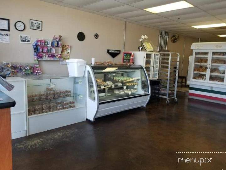 Lucy's Bakery - Denton, TX