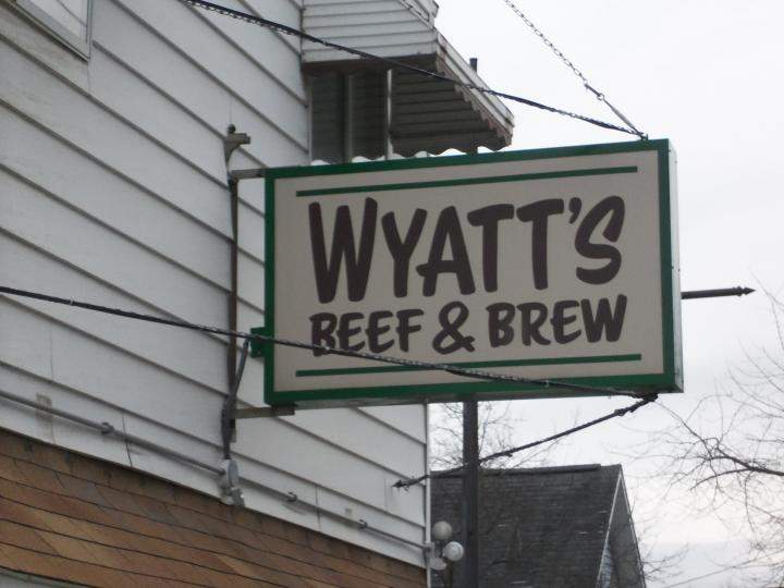 Wyatt's Beef & Brew - Wyatt, IN