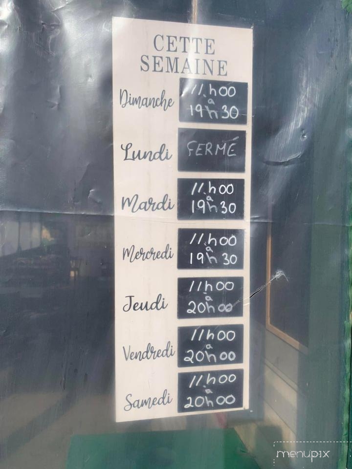 Casse-Croute Chez Ti-Jean - Sainte-Agathe-Nord, QC menu_pic