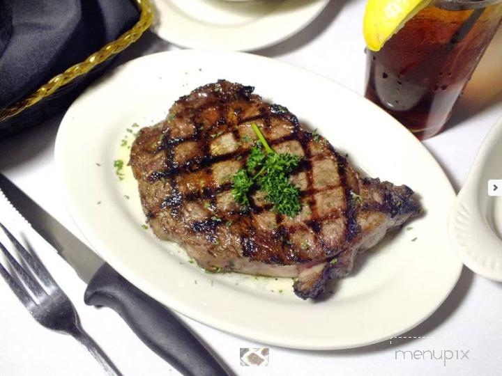 Kathryn's Steaks & Seafood - Ridgeland, MS