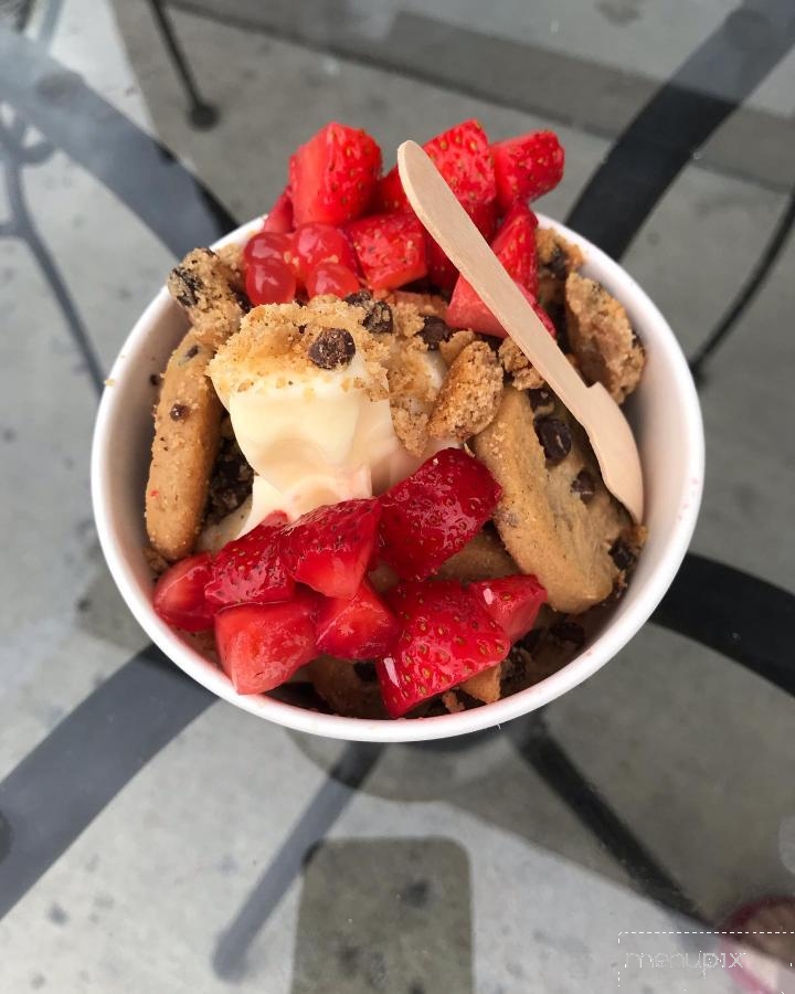 Sweet Mutiny Cupcakes and Froyo - Pullman, WA menu_pic
