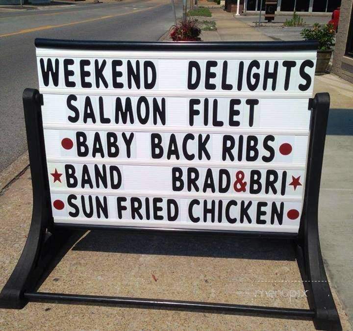 Wooded Hills Bar & Grill - Harrisburg, IL menu_pic
