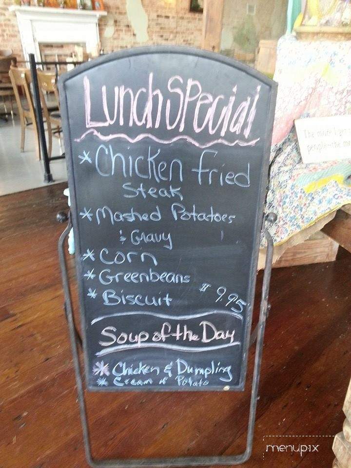 Vintage Cafe - Woodville, MS menu_pic