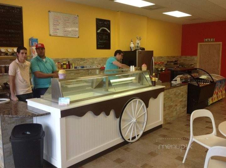 /250548971/Tropical-Freeze-Ice-Cream-and-Cafe-Haines-City-FL - Haines City, FL
