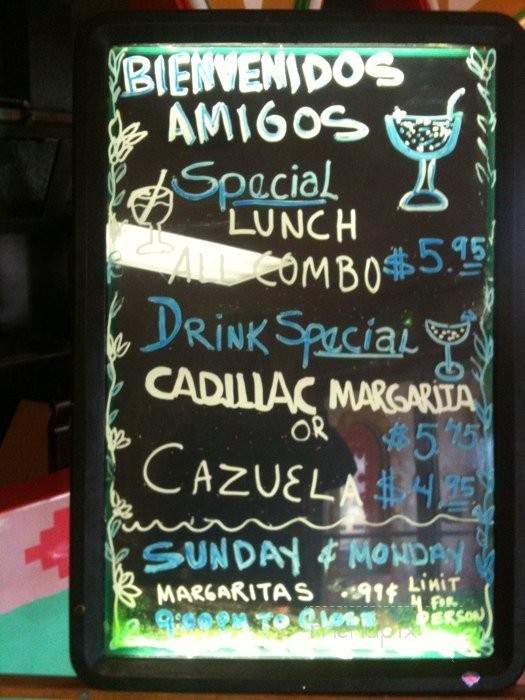 El Pueblo - Portland, OR menu_pic